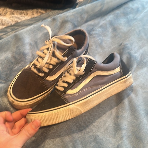 Vans - Picture 3 of 4